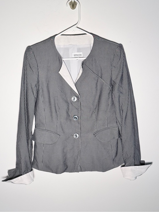Armani Collezioni Jackets & Blazers - Armani Collezioni Women’s Gray Black Pinstripe Collarless Blazer